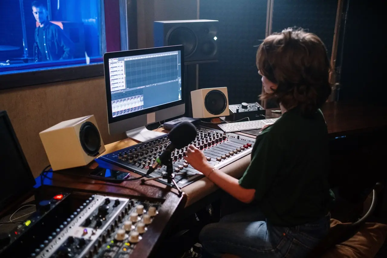 Podcast & Voice Specialist